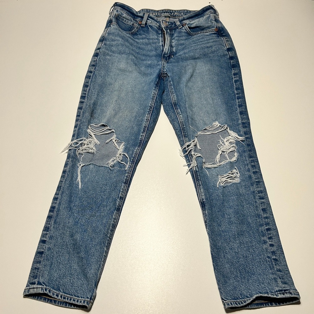American Eagle Strigid High Rise Straight Distressed Jeans Blue Size 6 Short